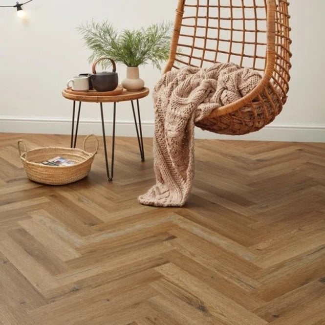 Karndean Design Flooring Traditional Character Oak SM-KP146 Knight Tile